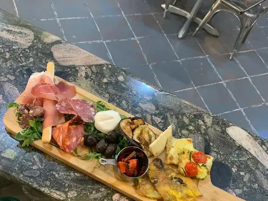 Dalì Bar