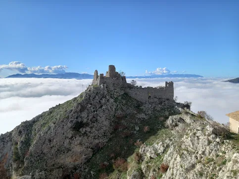 Castello dei Conti d’Aquino