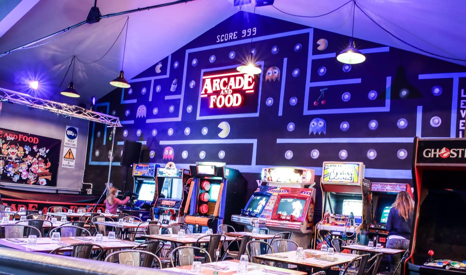 Arcade And Food Hamburgeria