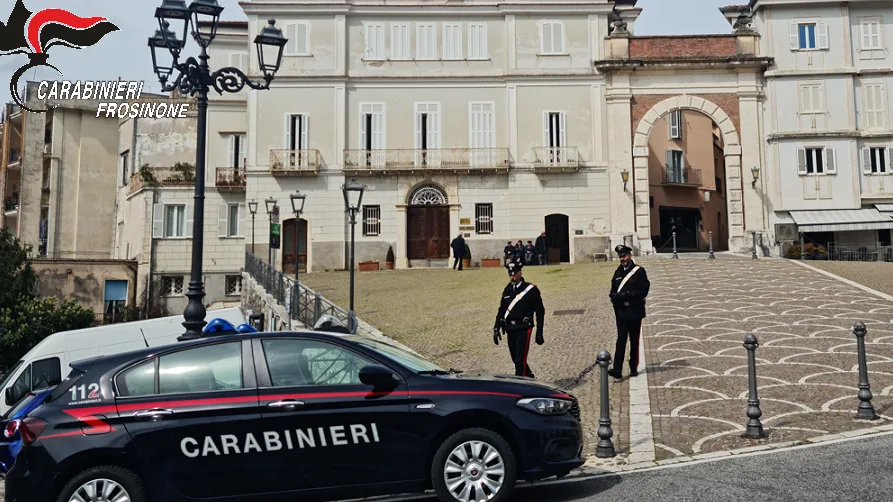 Atina, maltratta la madre e manomette il braccialetto: scattano i domiciliari per un 29enne