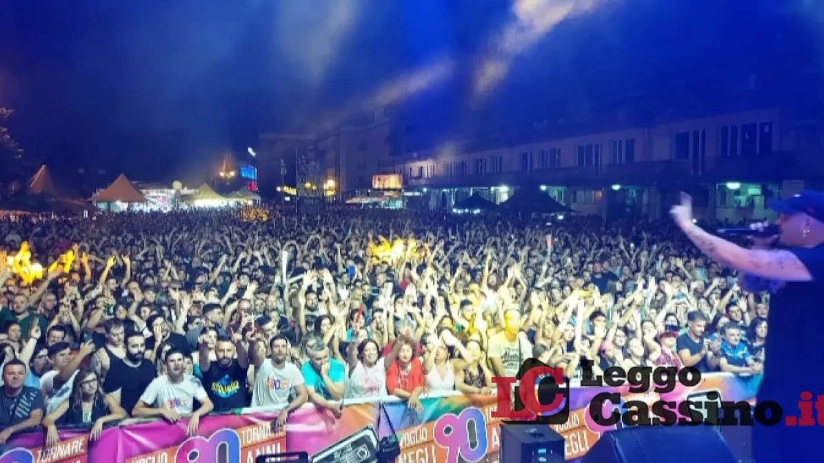 Cassino, festa di fine estate in piazza Corte sulle note della musica anni Novanta