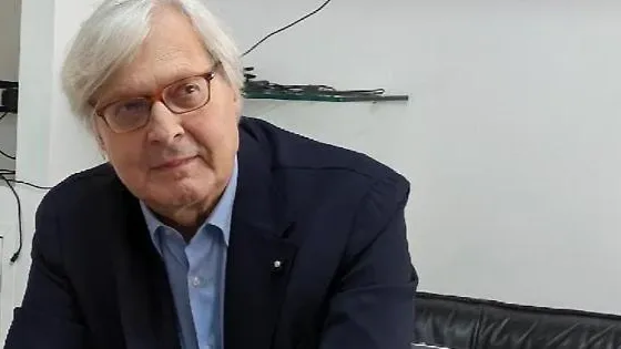 Vittorio Sgarbi ricoverato in terapia intensiva