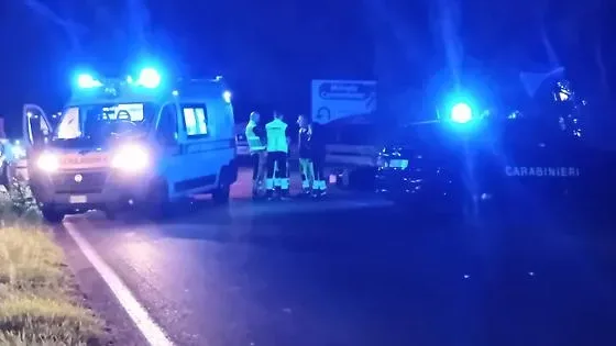 Scontro tra un'auto e una moto nei pressi del Canarino: muore un uomo