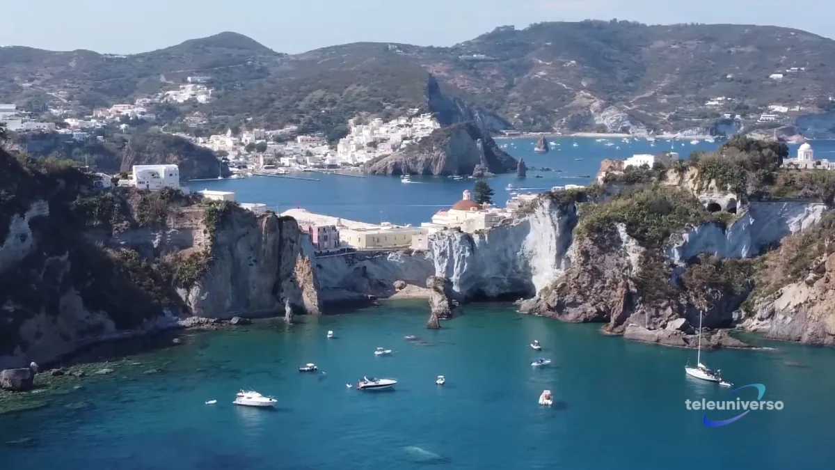 Ponza – Ritrovato in mare il cadavere di un uomo: si indaga