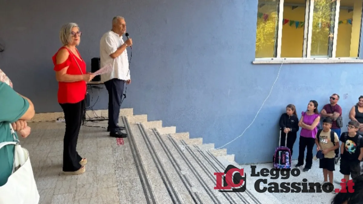 L’I.C. Cassino 1 in Festa. Riaprono le scuole tra dinosauri, mongolfiere e un sipario che si apre