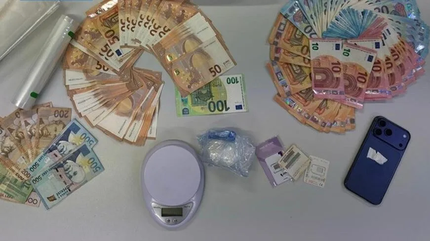Frosinone – Scoperto con la cocaina e documenti falsi, giovane finisce dietro le sbarre
