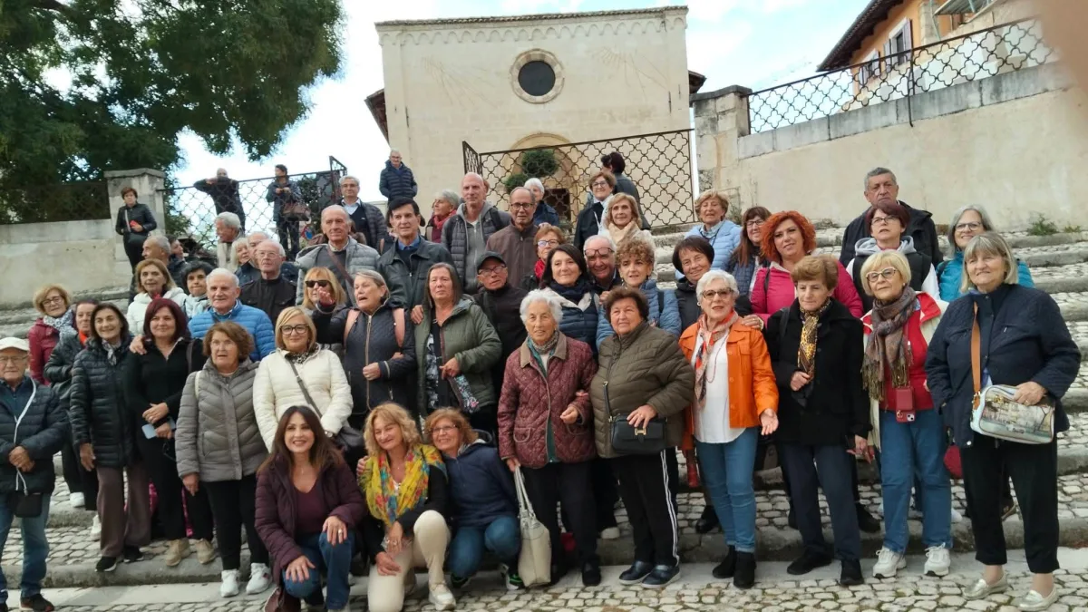 Cassino (FR) – Centro Senior Bembo in visita culturale a L’Aquila, tra capolavori artistici e monumenti
