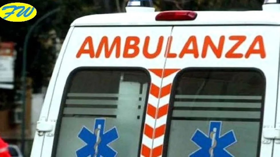 Si Schiantano con una Minicar
