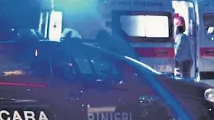 Muore a pochi passi da casa
