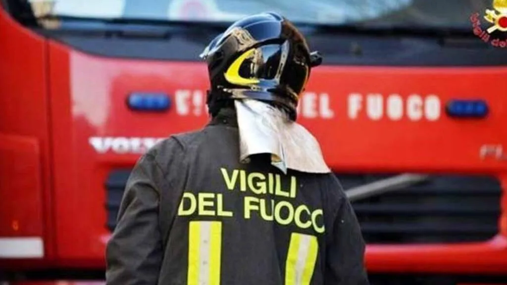 Campoli Appennino – Incendio in uno scantinato: trovate granate, evacuate circa 80 persone