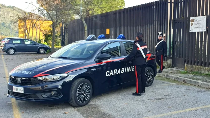 Minacce alla madre anziana, per un 34enne scatta il divieto di avvicinamento con braccialetto elettronico