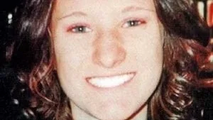 Processo Mollicone – Esperto Ris in aula: “La testa di Serena ha impattato sulla porta porta della caserma”