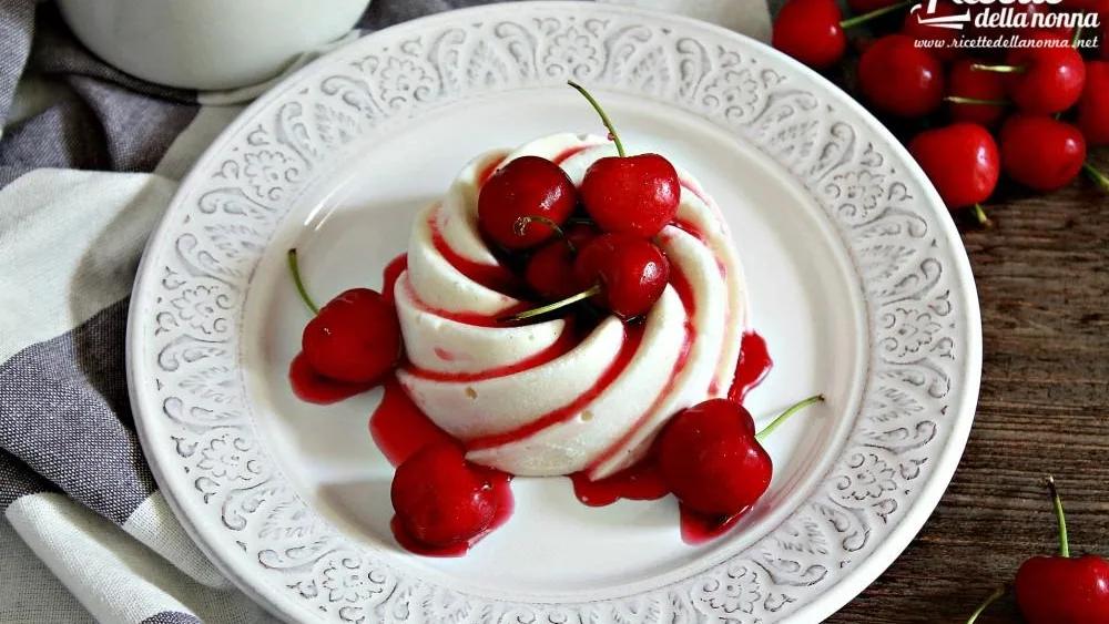 Panna cotta alle ciliegie