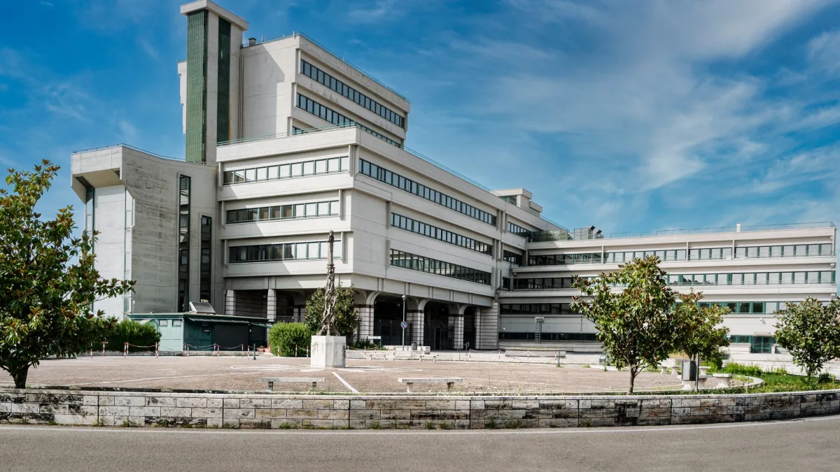 Frosinone – Scuola Pietrobono, il tribunale sospende la procedura esecutiva
