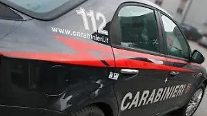 Malore alla guida, muore un anziano: in auto anche la moglie