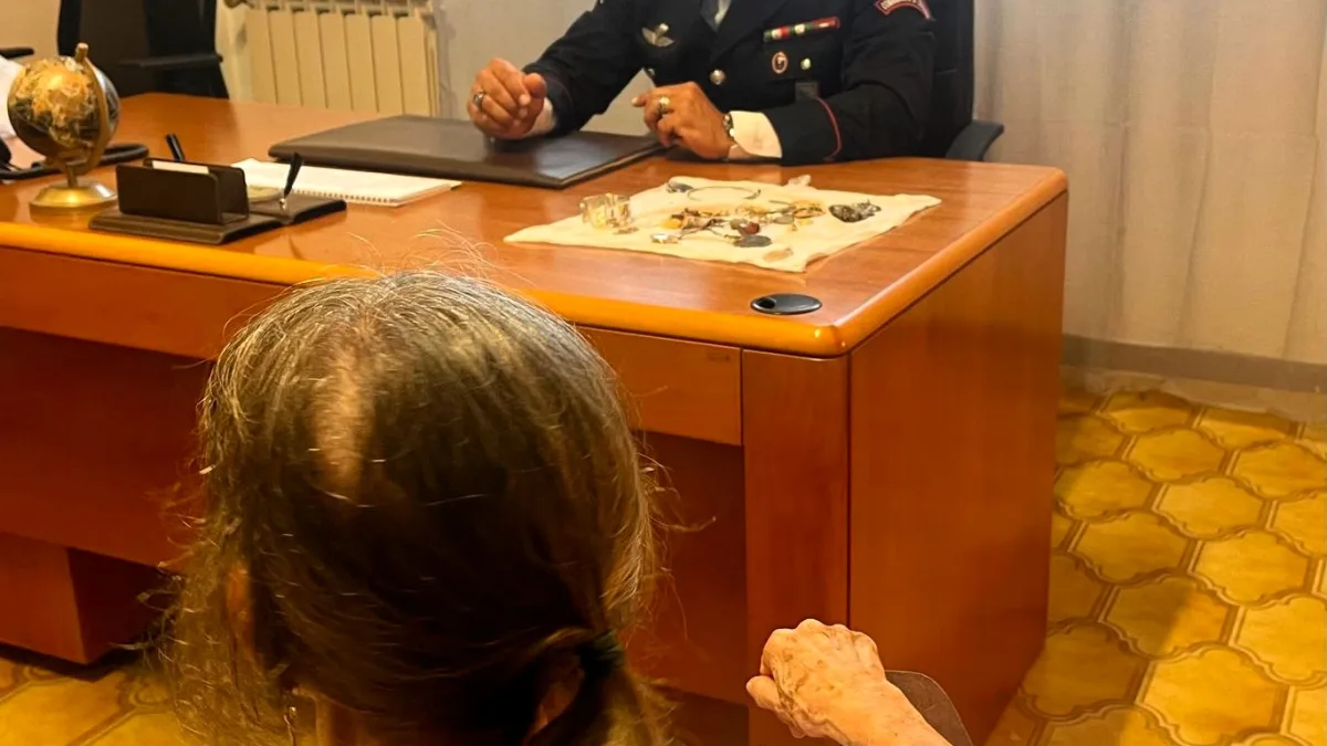 Ardea – «La sua auto coinvolta in una rapina»: anziana truffata, arrestata una 35enne