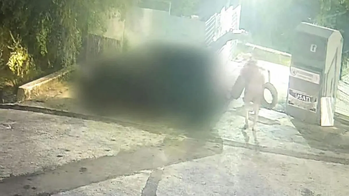 Abbandona pneumatici in strada a Roccasecca, le telecamere lo incastrano: identificato e sanzionato