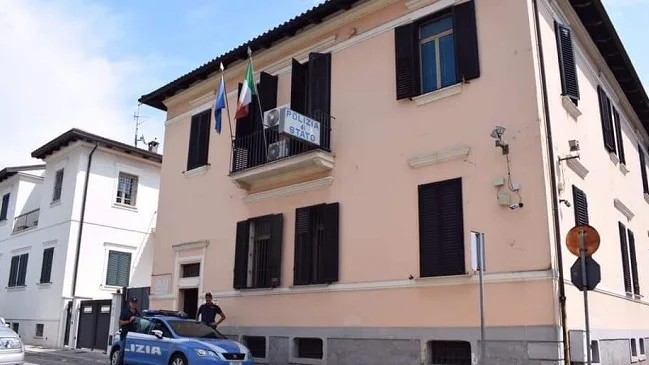 Sora (FR) – Coppia di anziani fa stalking sui vicini di casa e finisce nei guai