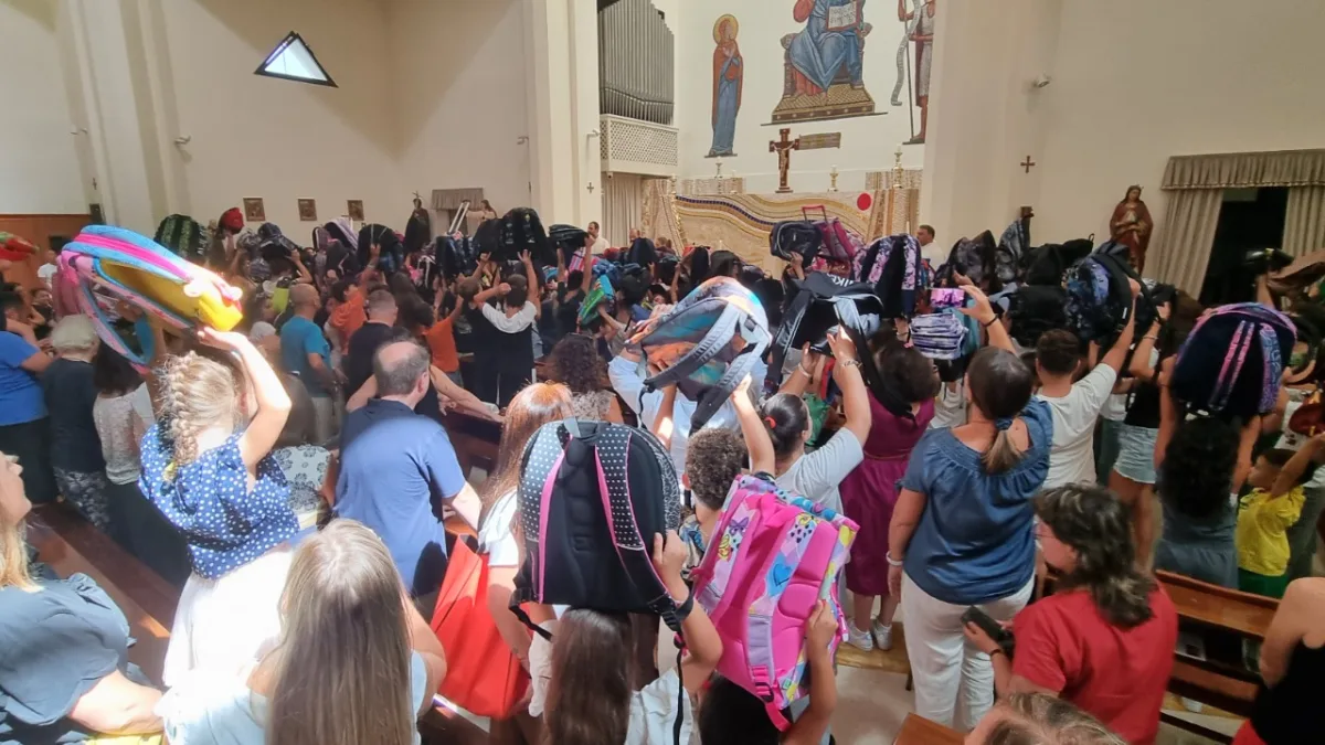 Cassino (FR) – Tutti a scuola, ma prima c’è la benedizione degli zaini a San Giovanni