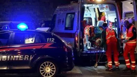 48enne trovato morto in una legnaia: l’allarme lanciato dai vicini
