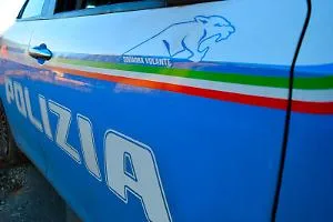 Ai domiciliari ma trovata fuori casa: denunciata per evasione