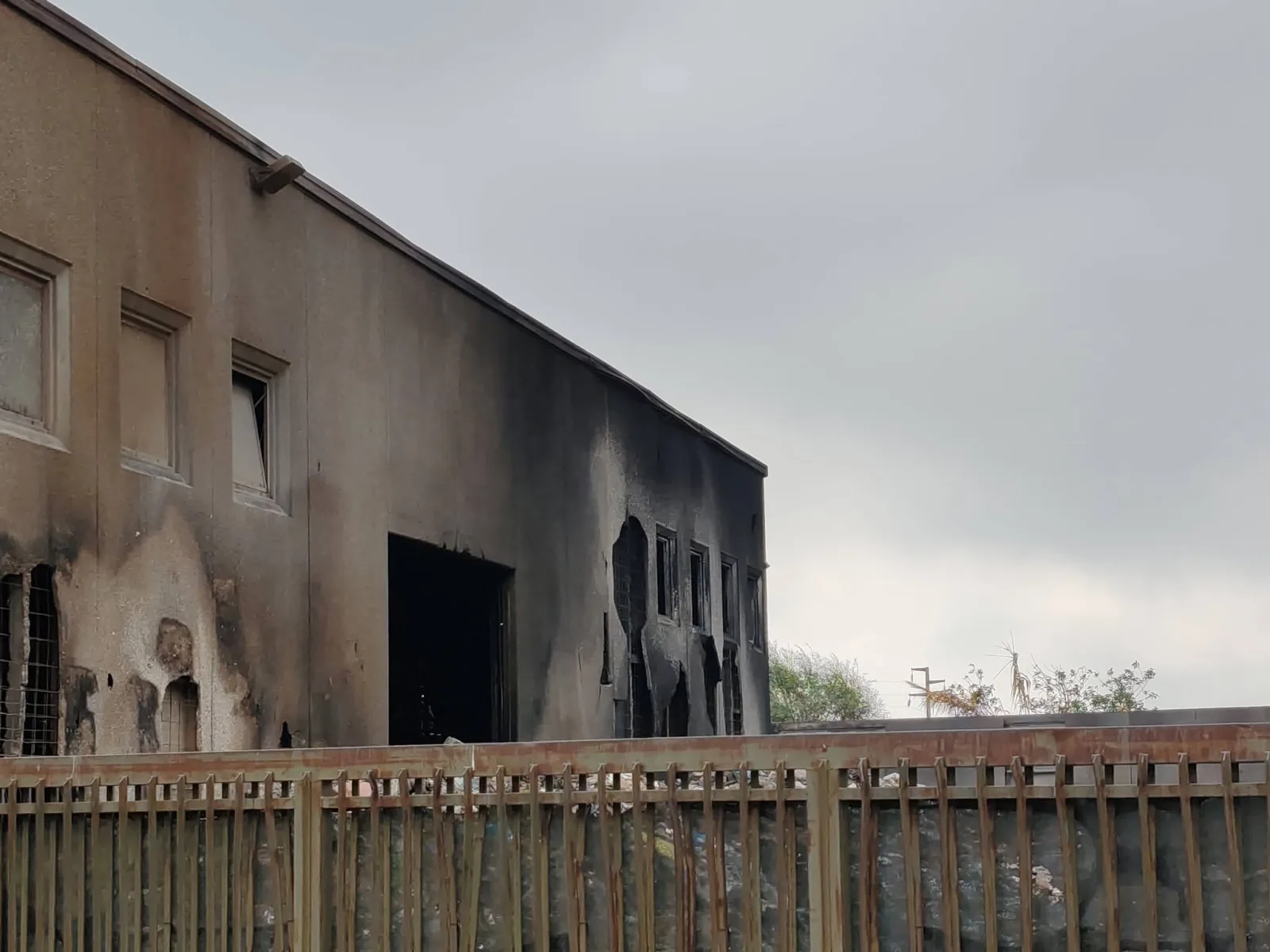 San Giorgio a Liri (FR) – Post incendio Re.Mat, confronto tra enti. Proseguono i campionamenti