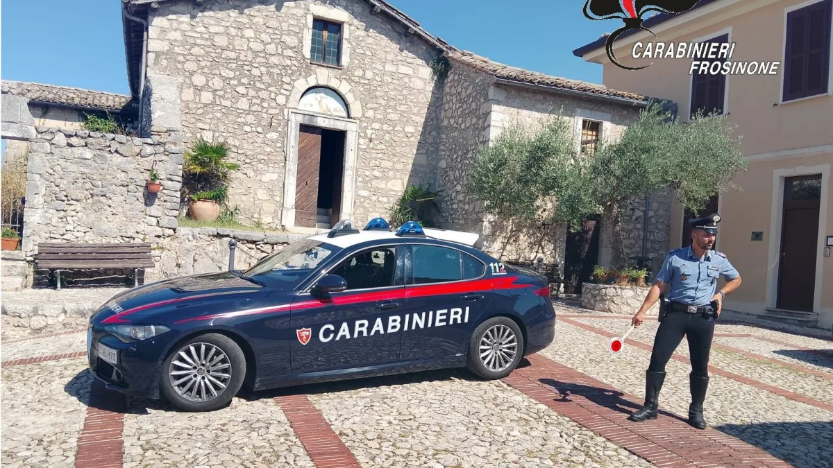 Alatri e Veroli, controlli notturni dei Carabinieri: scattano denunce, sequestri di droga e armi ritirate