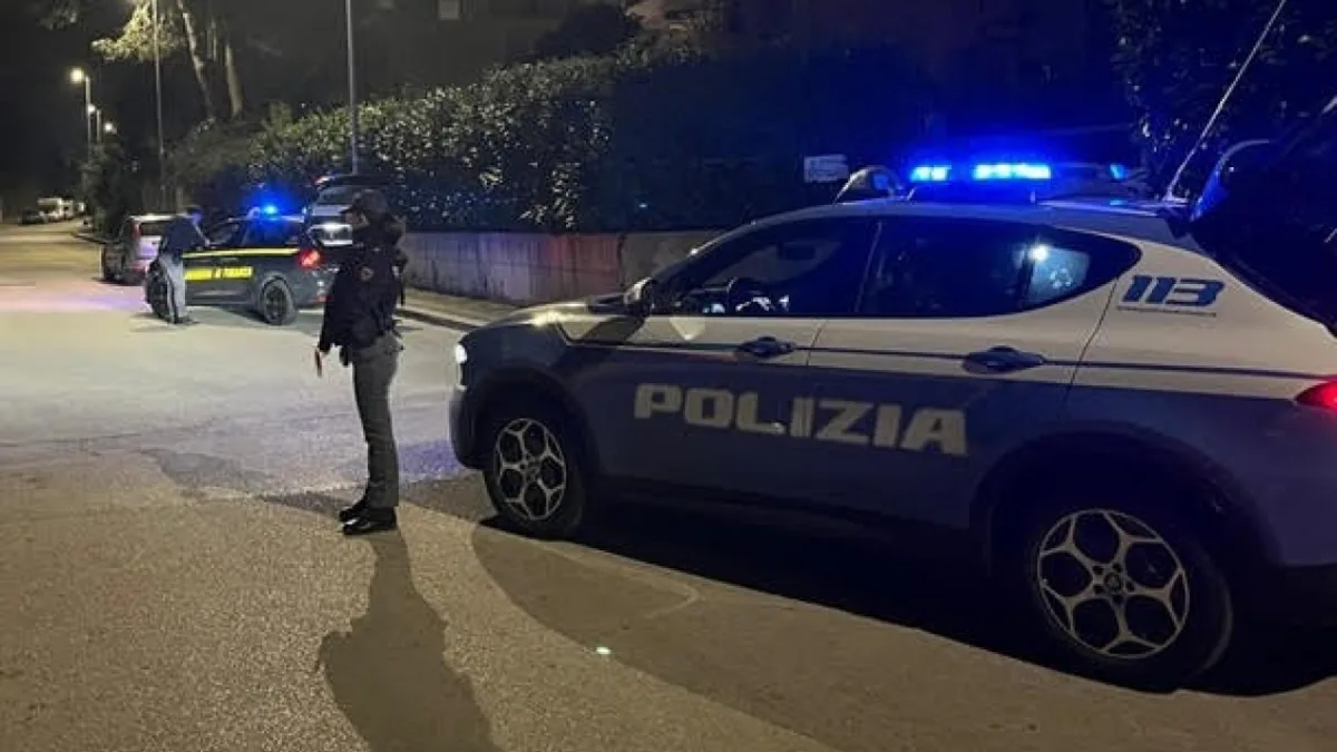 Cassino, hashish e una pistola scacciacani in casa: due giovani denunciati