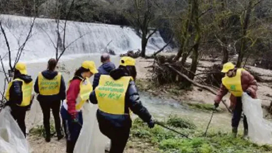 Macchie nere nel Cosa. Scatta l’allarme per il fiume