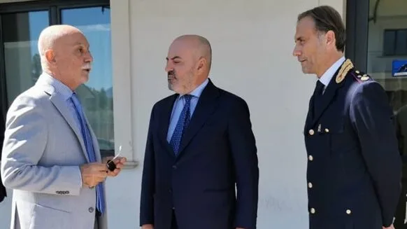 Il Procuratore Fucci in visita al Commissariato di Cassino, plauso al Questore e agli agenti di Polizia