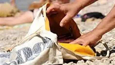 Sorpresi a rubare in spiaggia: arrestati dalla Polizia a Gaeta