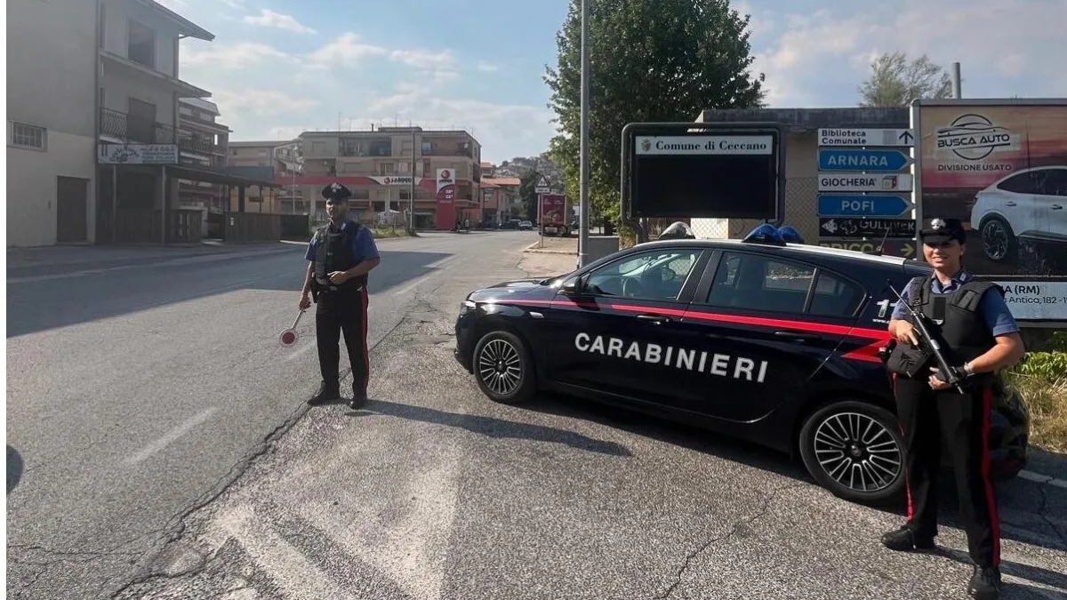 Ceccano, botte alla moglie davanti ai figli piccoli: arrestato un 40enne