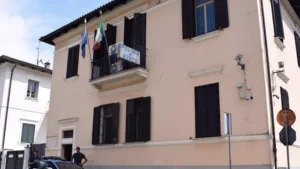 Stalking ai vicini di casa, denunciata coppia di anziani