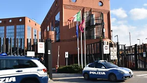 Fugge dai domiciliari, scoperta dalla Polizia