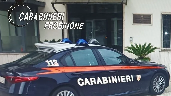 Sorpasso azzardato sulla SR 630 con due ragazzi a bordo dell’auto: nei guai anche il padre, era ubriaco