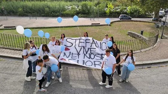 Aquino dice addio al giovane Stefano