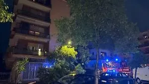 Maltempo, a Cassino un ramo danneggia le auto in sosta