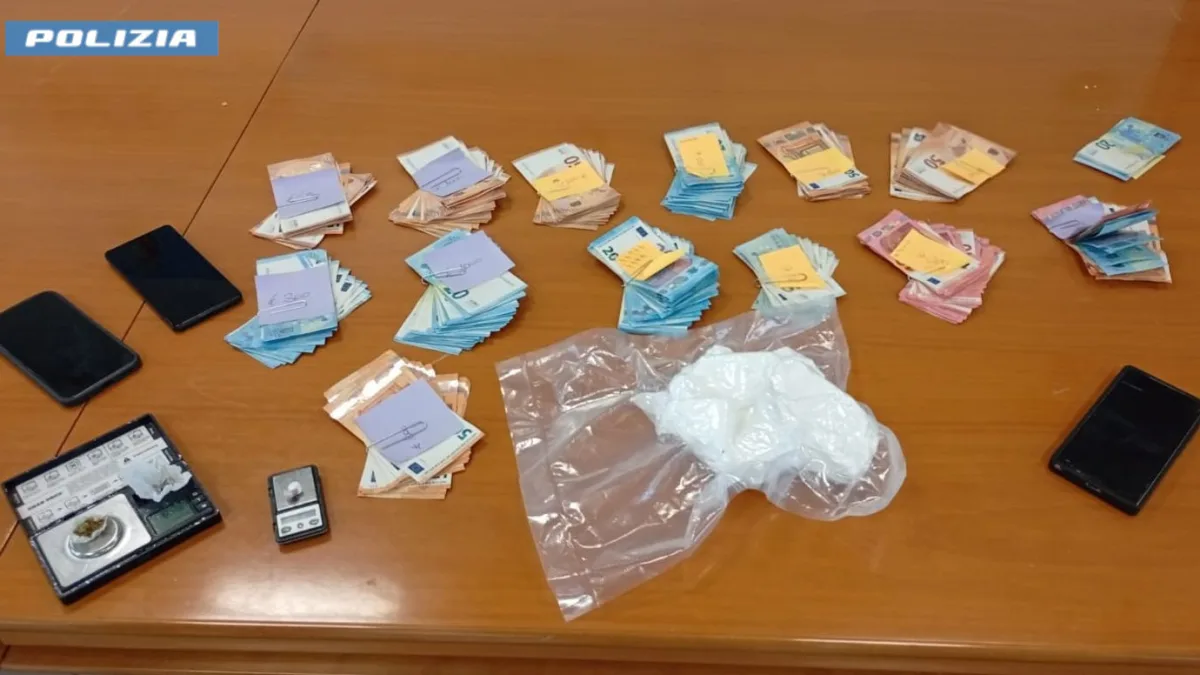 Valmontone – Droga nelle confezioni di pasticcini 3 arresti