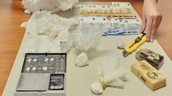 Corriere della droga fermato dai carabinieri,  in casa aveva il kit del “perfetto pusher”: arrestato