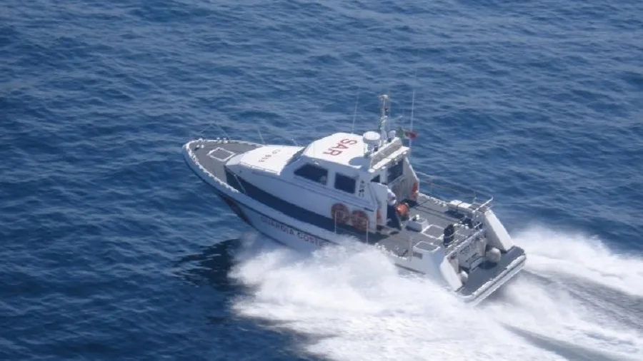 Formia (LT) – Sversamento di gasolio nel porto, chiusa l’emergenza. Riattivati i collegamenti