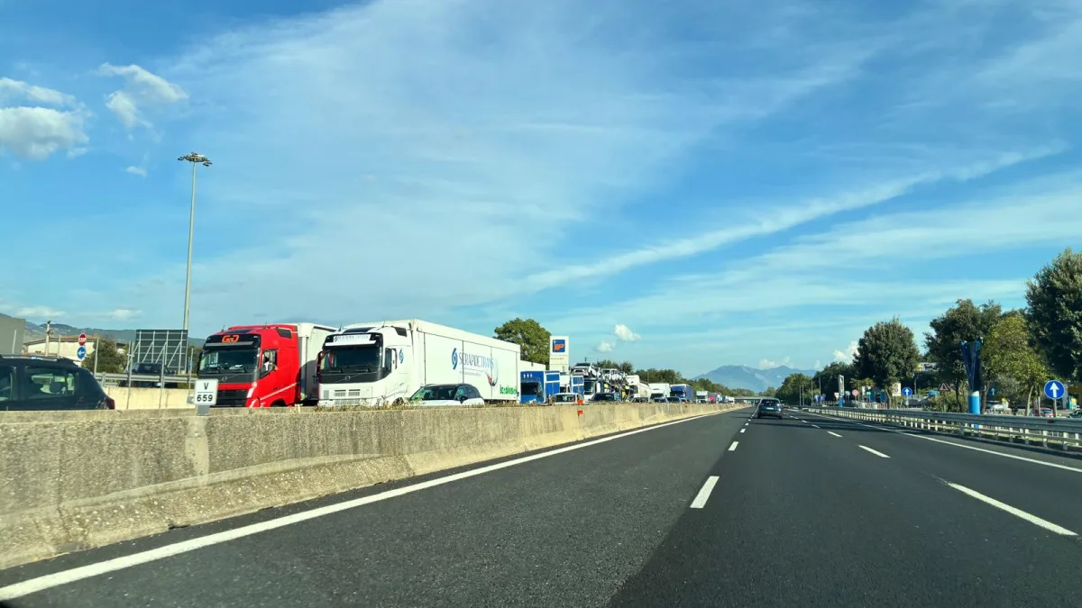 Pontecorvo (FR) – Schianto in A1 in carreggiata nord, coinvolto un mezzo pesante