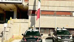 Manomette il braccialetto elettronico e non lo ricarica: finisce in carcere