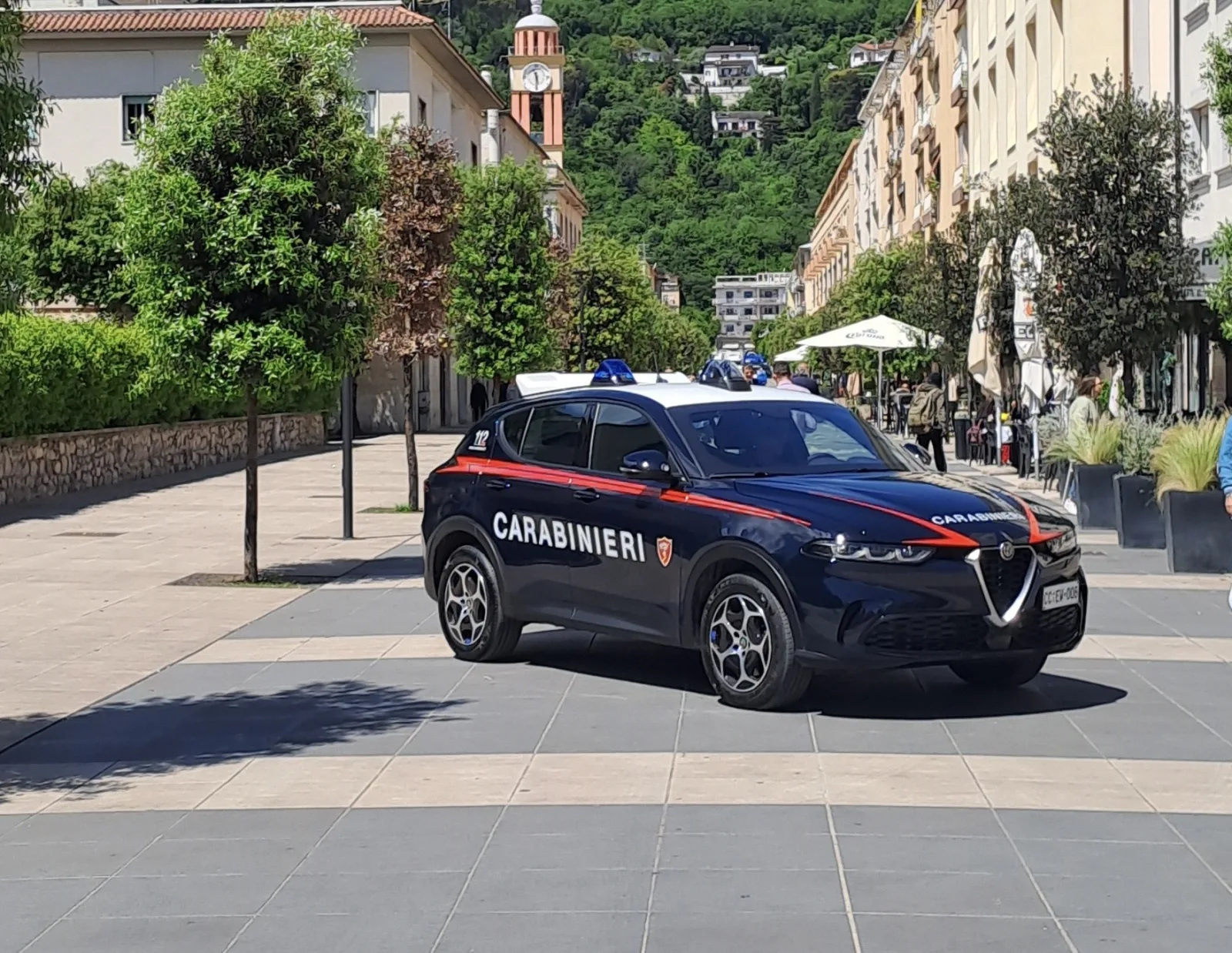Cassino, controlli del Radiomobile: denunciato un uomo trovato con un coltello a serramanico e sostanza stupefacente