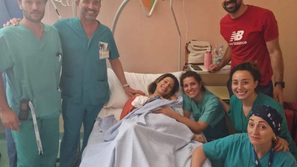 Tornano in Ciociaria per festeggiare la bisnonna, poi i dolori e il cesareo d’urgenza: benvenuto Matthias