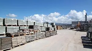 L’estate rovente delle fabbriche spente