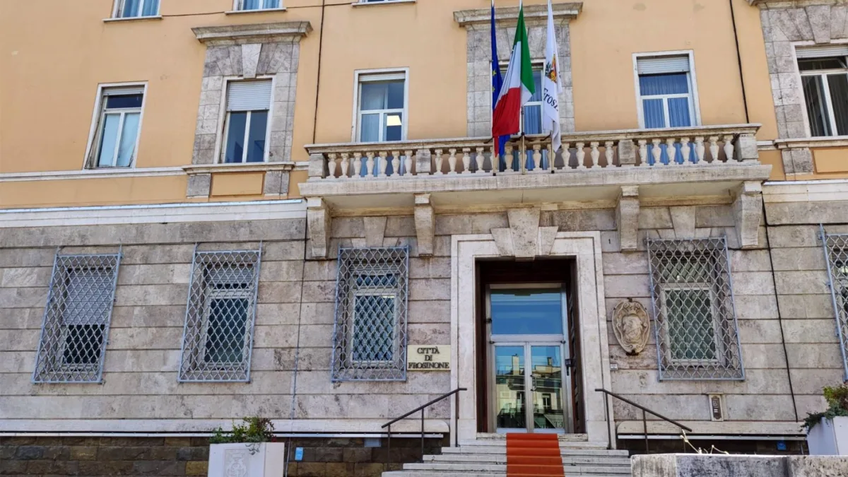 Fiume Sacco, nasce il Tavolo dei Sindaci: Frosinone promuove una regia comune alla Prefettura per il coordinamento per ambiente e salute