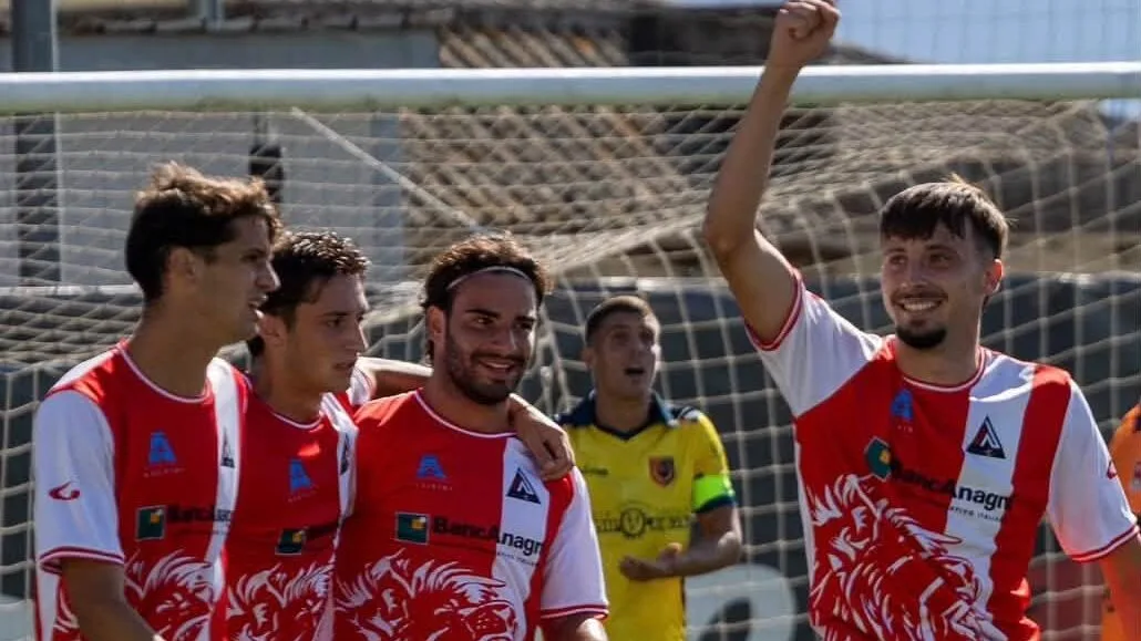 Serie D – L’Anagni cala il poker e travolge 4-0 l’Afragolese: tre gol in dieci minuti, poi Cosimi firma la doppietta