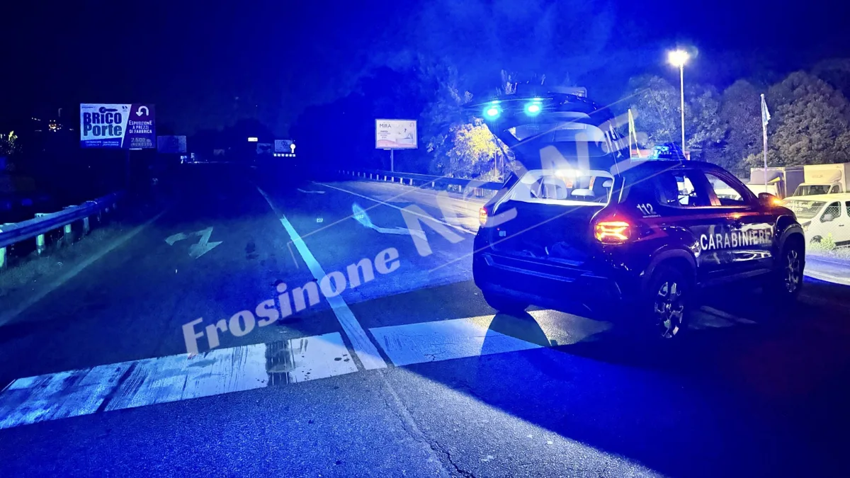 Incidente sulla Monti Lepini, terribile schianto tra auto e moto: muore un 48enne
