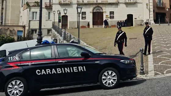 Viola il braccialetto elettronico: disposti i domiciliari per un ventinovenne