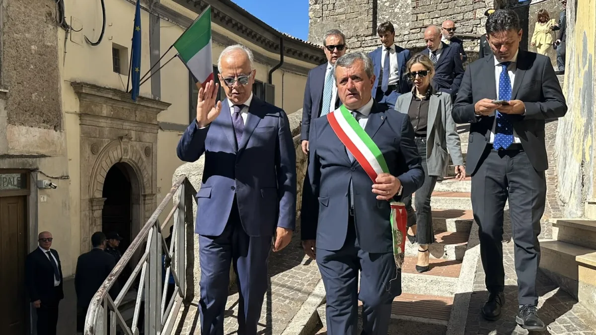 Il sindaco, il ministro e il mistero di Sgurgola